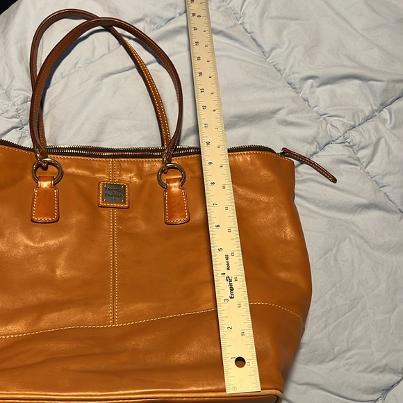 Dooney & Bourke soft leather tote with/Serial # - Picture 12 of 13